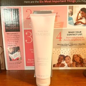 Mary Kay TimeWise Primer Tube in Soft Pink